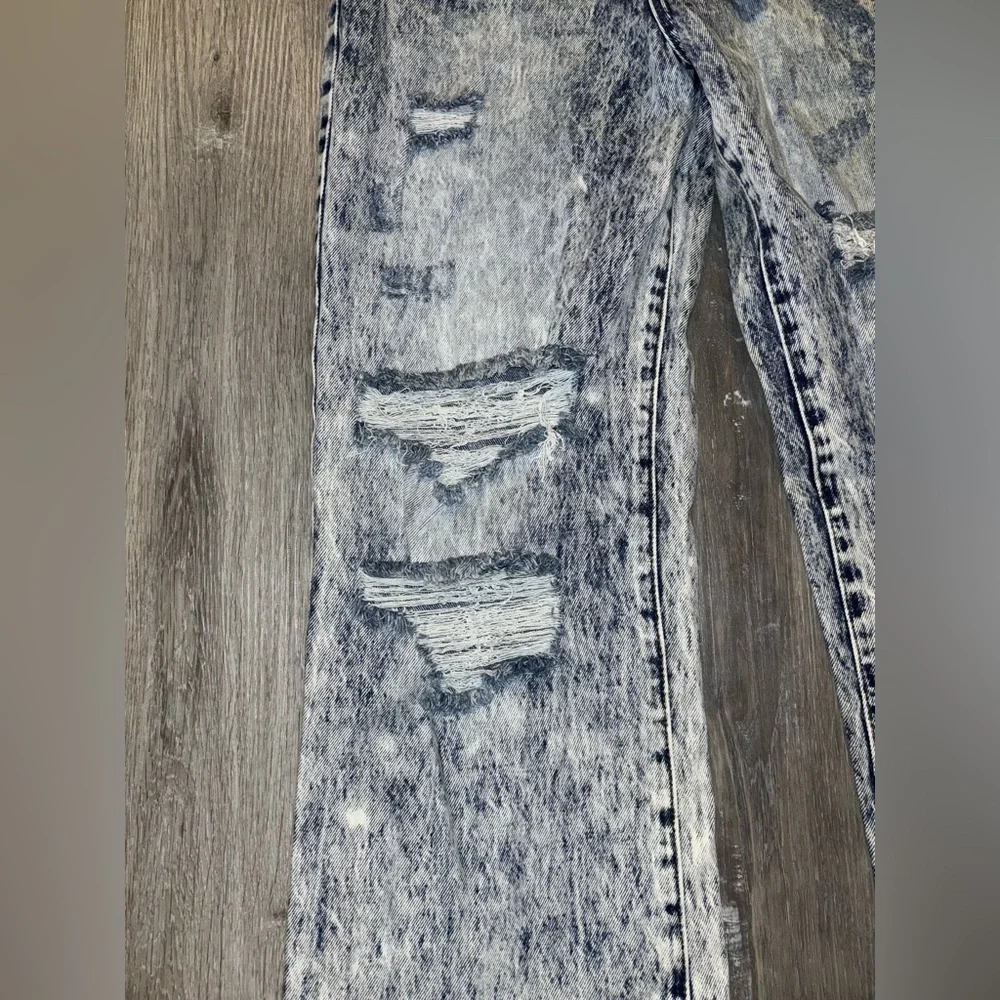 Jeans - Picture 3 of 6